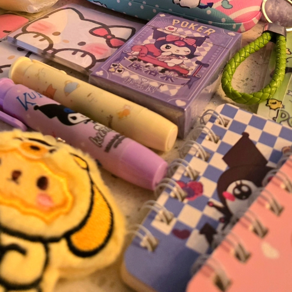 Sanrio Family SMALL Mystery Box